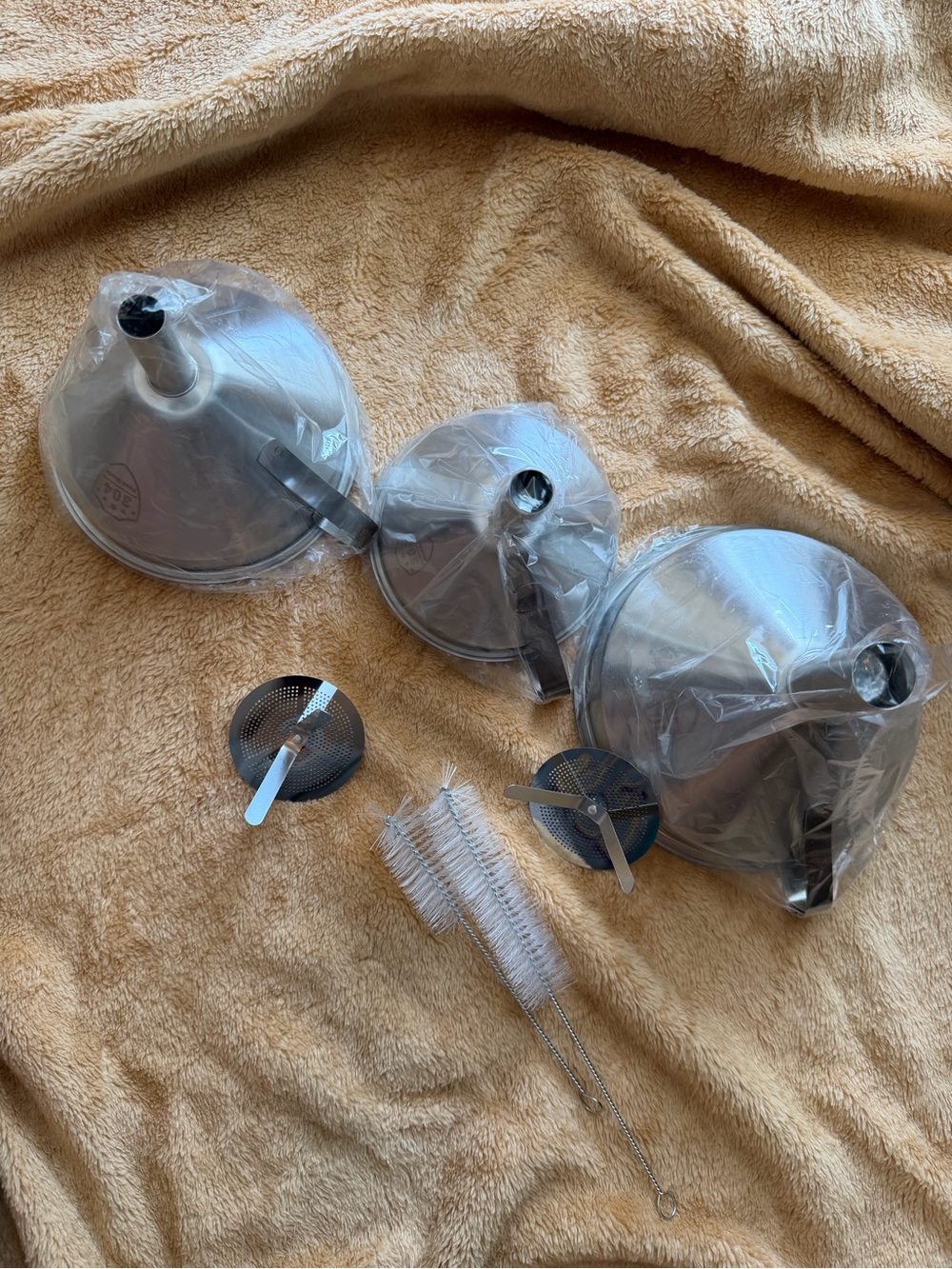 Stainless Steel Funnels with Mesh Filters and Cleaning Brushes